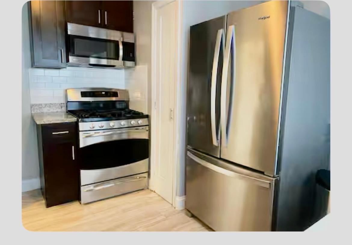 Cozy, Upstairs Apartment Pets Welcome With Fee Family Friendly Close To Everything Cleveland Extérieur photo